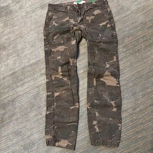 Anthropologie camo utility pants The Wanderer